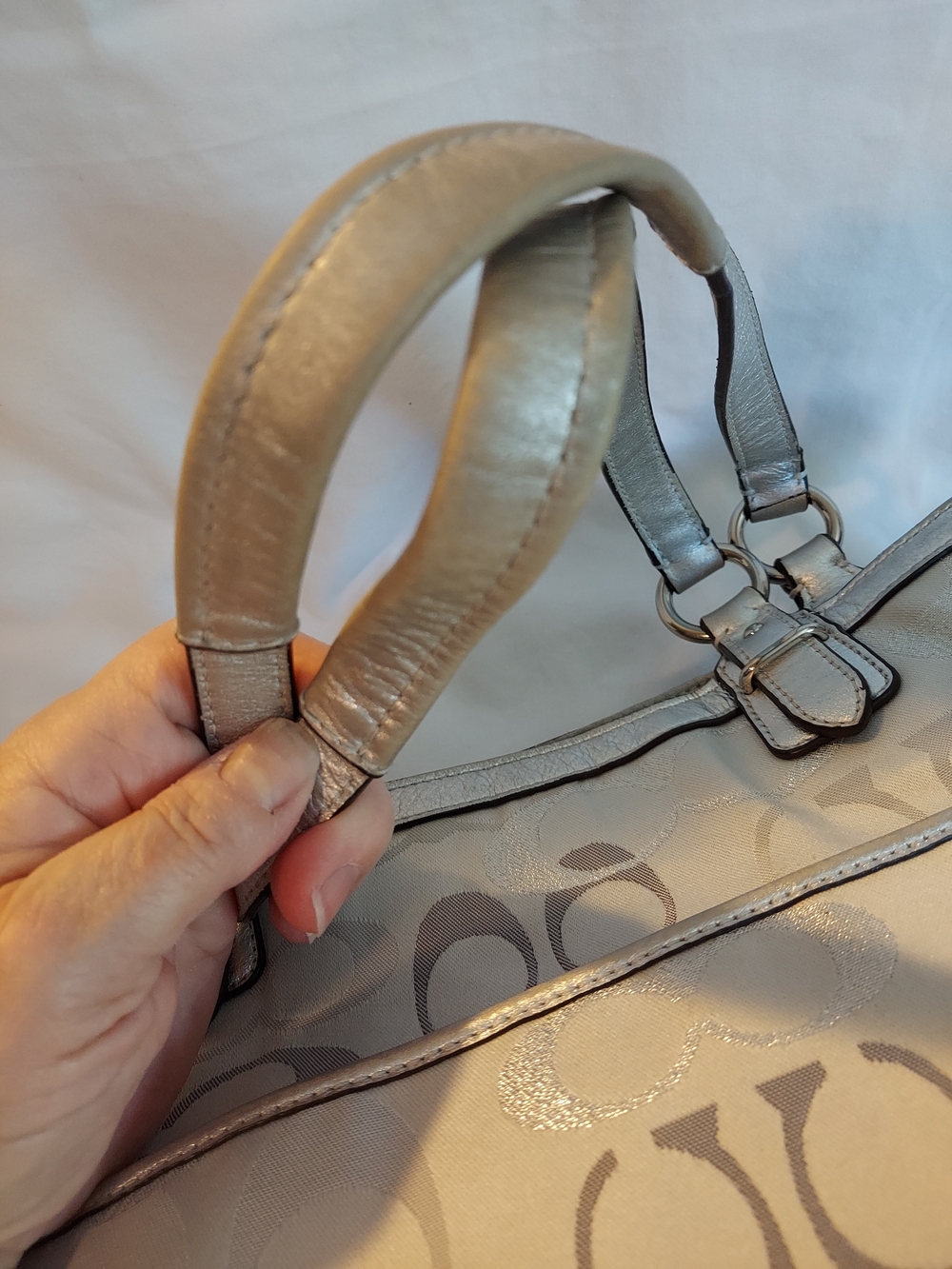 Coach Gallery Optic Signature Silver Metallic Tote Handbag F19664 - Picture 11 of 16